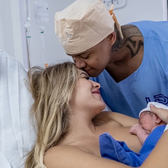 Lorena Improta rebate críticas após revelar melancolia pós-parto da filha, Liz, em 9 de outubro de 2021