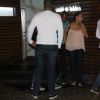 Taís Araújo sai para jantar com o marido, Lázaro Ramos, em restaurante no Rio e exibe barriga de sete meses de gravidez