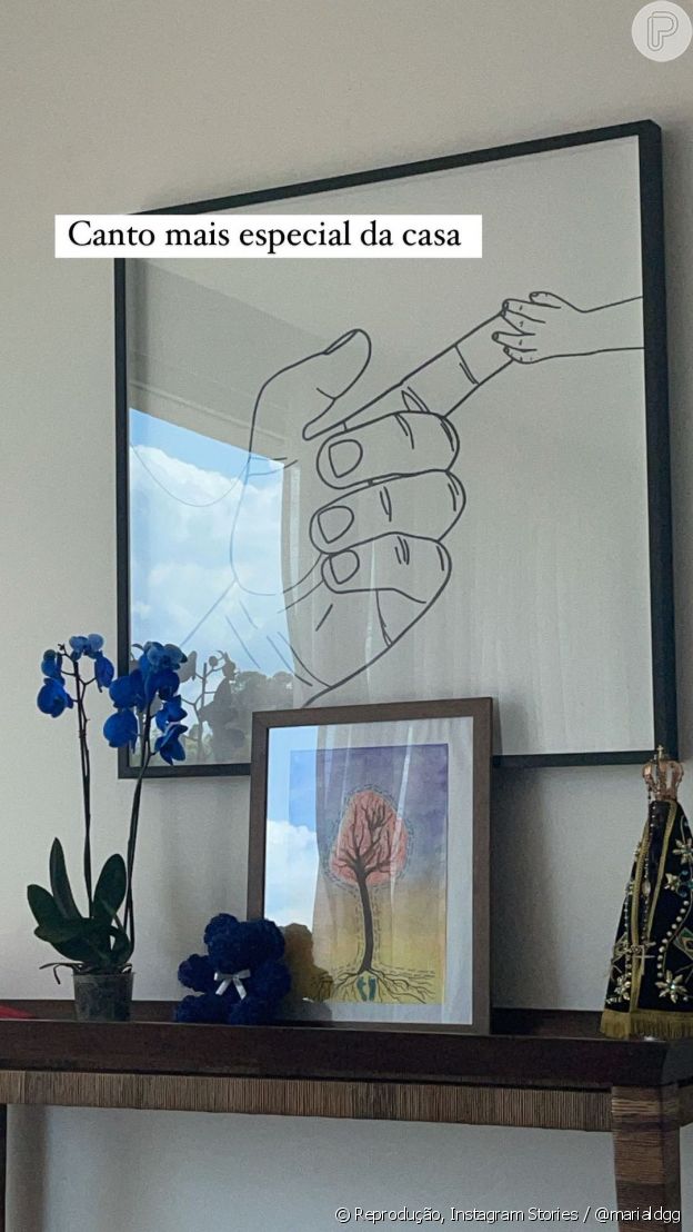 Maria Lina mostra quadro minimalista com as mãos de João Miguel e Whindersson Nunes