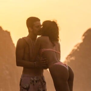 Bruna Marquezine e Enzo Celulari viajaram juntos para Fernando de Noronha em janeiro de 2021