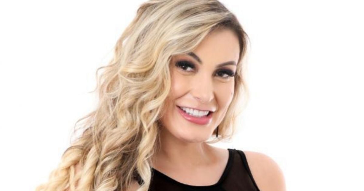 Andressa Urach compartilhou um longo texto para anunciar sua volta à ...