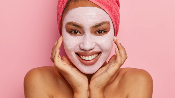 Quais são as melhores máscaras faciais para a rotina de cuidados com a pele? Veja essas dicas!
