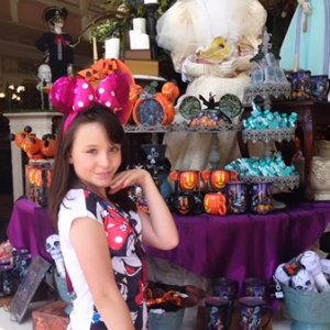 Larissa Manoela em sua primeira viagem para a Disney de Orlando, nos EUA