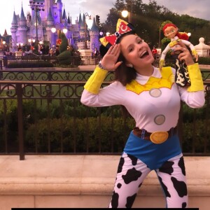 Larissa Manoela se vestiu de Jessie, da série de filmes da pixar, 'Toy Story'