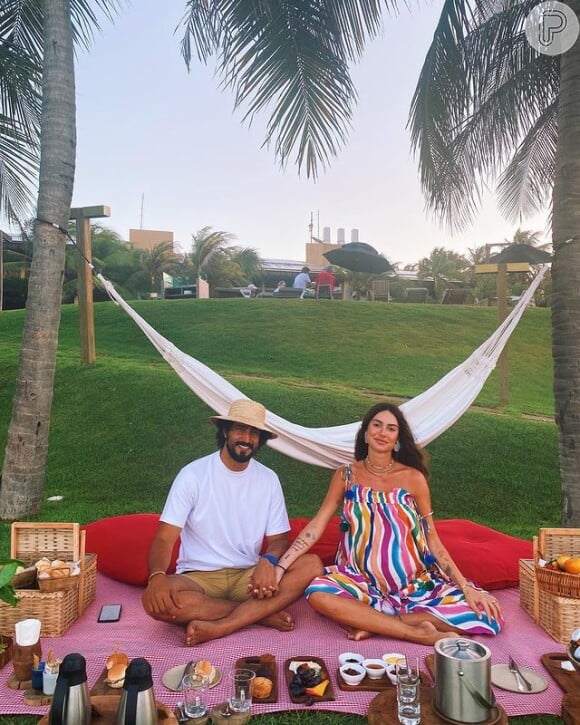 Thaila Ayala esteve no mesmo resort de luxo de Grazi Massafera e seu novo namorado, Alexandre Machafer, na semana passada