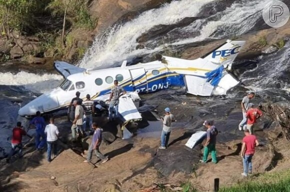 Avião de Marília Mendonça caiu em Caratinga, Minas Gerais