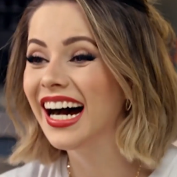 Sandy agradeceu aos chefes: 'Muito obrigada pela paciência com a novata da culinária!'