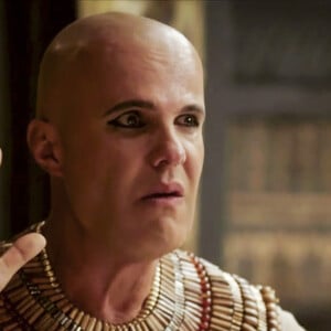 Reta final de 'Gênesis': Menkhe (Renato Rabelo) suplica misericórdia ao faraó, mas os pedidos são em vão