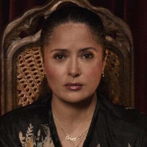 Em 'Casa Gucci', Salma Hayek vive Pinna, melhor amiga de Patrizia Reggiani