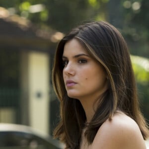 Camila Queiroz também pretende processar a Globo