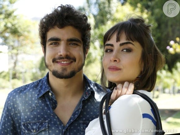 Com pouco mais de um ano de namoro, Caio Castro e Maria Casadevall vão morar juntos em São Paulo