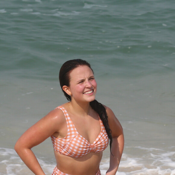 Outra estampa de biquíni que Larissa Manoela é fã é o quadriculado