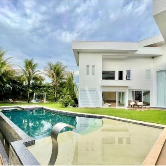 A mansão que Andressa Suíta e Gusttavo Lima moraram juntos está à venda por R$ 13 milhões