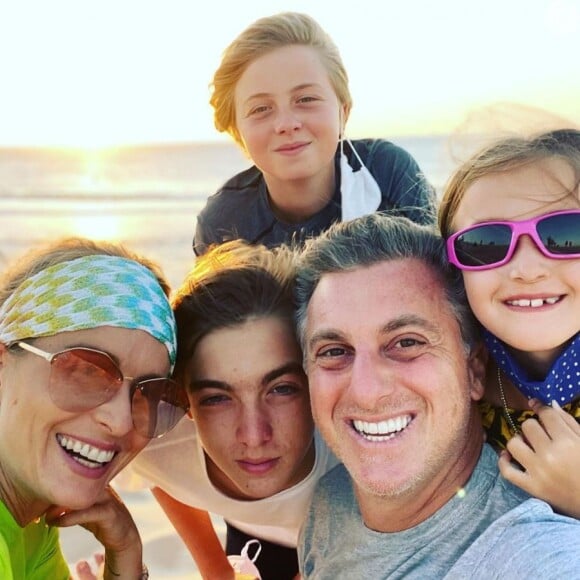 Angélica também é mãe de Joaquim e Benício, frutos da relação com Luciano Huck