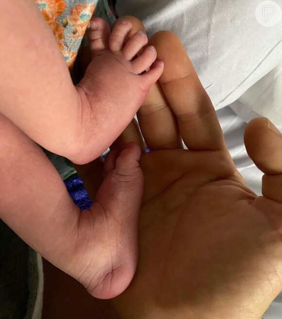 Kael é o primeiro de filho de Kayky Brito; ator postou uma foto do pezinho do bebê