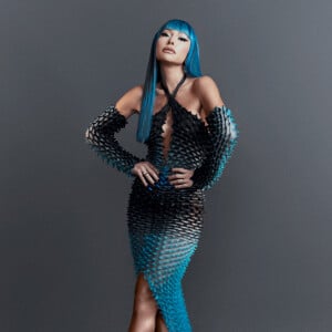 Vestido futurista de Sabrina Sato é do designer Chet Lo e recebeu inúmeros elogios na web