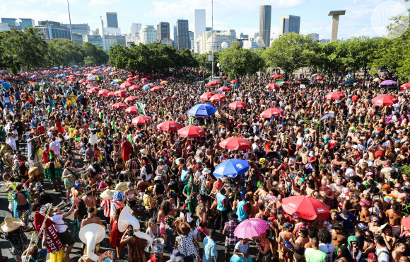 Carnaval 2022 no Rio: Eduardo Paes, embora tenha garantido festa na Sapucaí, ainda não bateu o martelo sobre a festa de rua na cidade