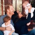 Meghan Markle e Príncipe Harry divulgaram a primeira foto de sua filha mais nova, Lilibeth Diana  Mountbatten-Windsor 