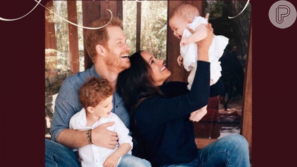 Meghan Markle e Príncipe Harry divulgaram a primeira foto de sua filha mais nova, Lilibeth Diana Mountbatten-Windsor