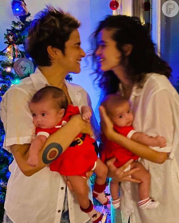 Nanda Costa mostra Natal em família ao lado das gêmeas Kim e Tiê