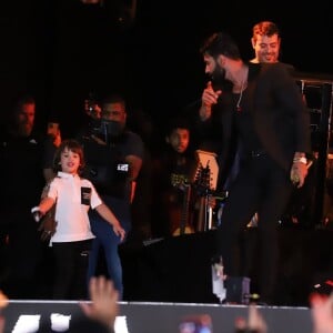 Filho de Gusttavo Lima, Gabriel protagonizou momento fofo com o pai no palco