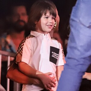 Filho mais velho de Gusttavo Lima acompanhou show do pai no Rio de Janeiro