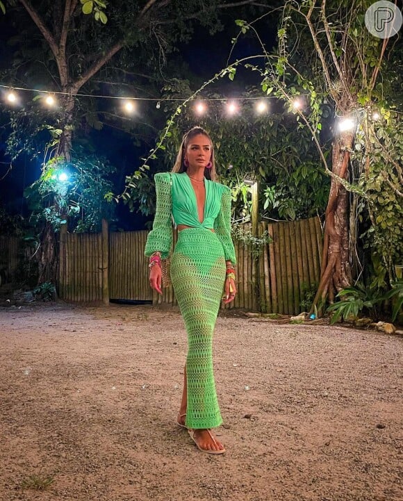 Verde e crochê se combinaram no outfit escolhido pela influencer Thássia Naves