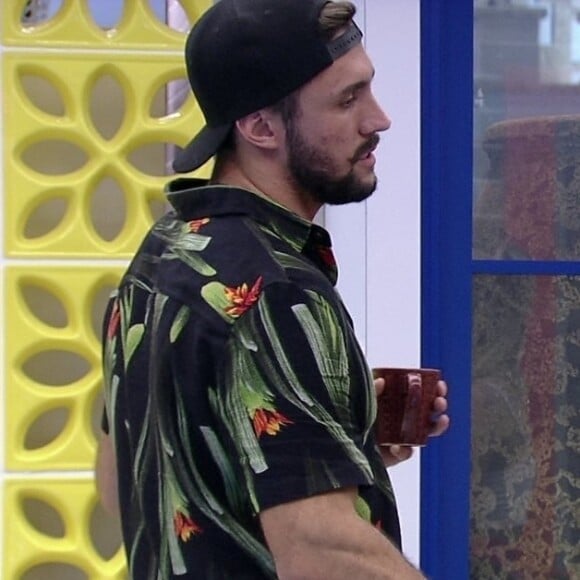 Viih Tube também revelou que ficou com Arthur Picoli