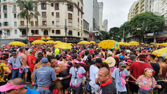 Carnaval 2022 em SP: Pelo fato da folia de fevereiro ser uma aglomeração ainda maior que a das festas de final de ano, a expectativa é que os blocos de rua sejam cancelados