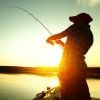 Pescador Maicon Bianchi indica os melhores destinos para o turismo de pesca com a família nas férias