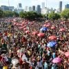 Eduardo Paes estava sendo pressionados por patrocinadores do Carnaval de rua a tomar uma decisão