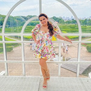 Um avião que levava Maiara, dupla com Maraisa, precisou fazer um pouso de emergência após colidir com um pássaro