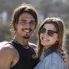 Dani (Alice Wegmann) e Rodrigo (Brenno Leone) voltam do Havaí e anunciam que estão esperando um bebê, em 'Boogie Oogie', em 8 de dezembro de 2014