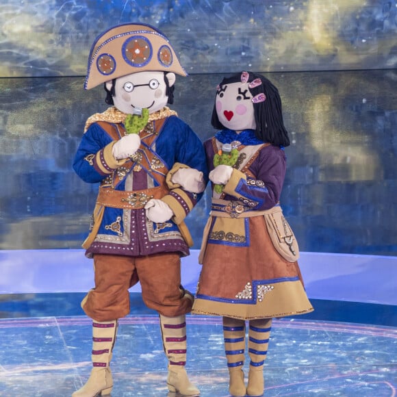 'The Masked Singer': Lampião e Maria Bonita surgem em fantasia de couro, camurça e linho