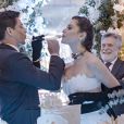 Bárbara (Alinne Moraes) e Christian (Cauã Reymond) fazem de tudo para tentar salvar o casamento após traição e brigas na novela ''Um Lugar ao Sol'