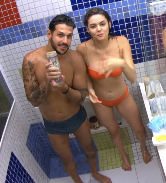 'BBB 22': Rodrigo e Eslovênia chegaram a tomar banho juntos na casa, mas ainda não trocaram carinhos além da amizade