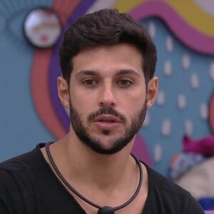 No 'BBB 22', Rodrigo Mussi conversou com Vinícius sobre a amizade dos dois e disse que ele é com quem mais se identificou, mas tem receio de se aproximar pelas atitudes do colega