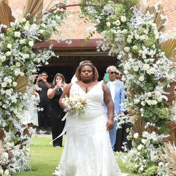 Jojo Todynho surge séria em casamento e expressão gera comentários na web, em 29 de janeiro de 2022