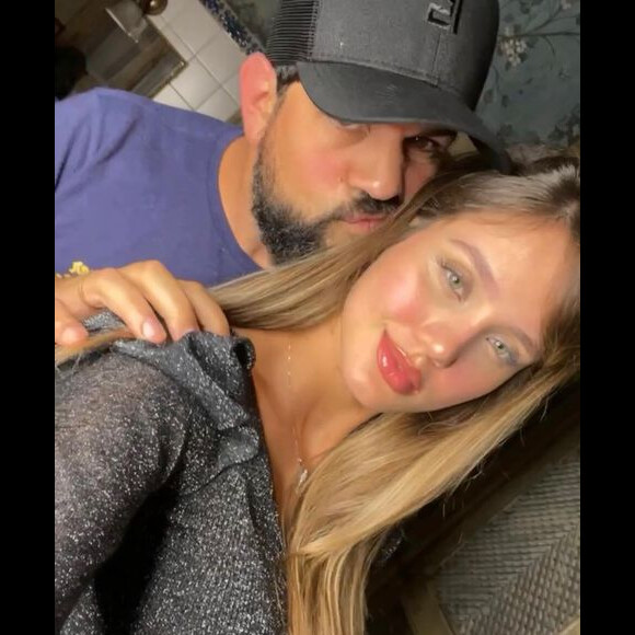 Biah Rodrigues disse que ela e Sorocaba não gostam de dormir agarrados e que no máximo dão beijinhos para logo se separar