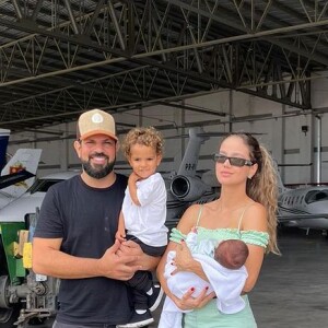 Biah Rodrigues e Sorocaba estão juntos há anos e têm dois filhos: Fernanda, de apenas dois meses, e Theo, de pouco mais de um ano