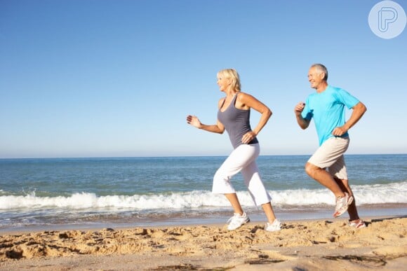 Corrida na areia pode ser feita por pessoas de diferentes idades e condicionamentos físicos