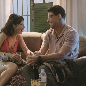 Christian/Renato (Cauã Reymond) e Lara (Andreia Horta) se separam na novela 'Um Lugar ao Sol'