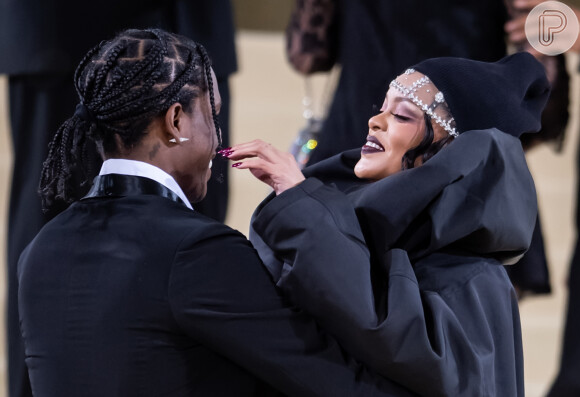Segundo jornal britânico, Rihanna e A$AP Rocky planejam se casar em Barbados