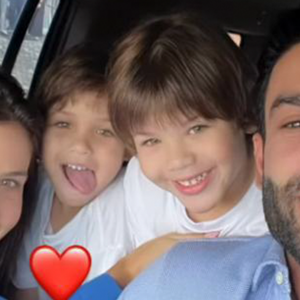 Gabriel e Samuel, filhos de Gusttavo Lima e Andressa Suita, tiveram o primeiro dia de aula!