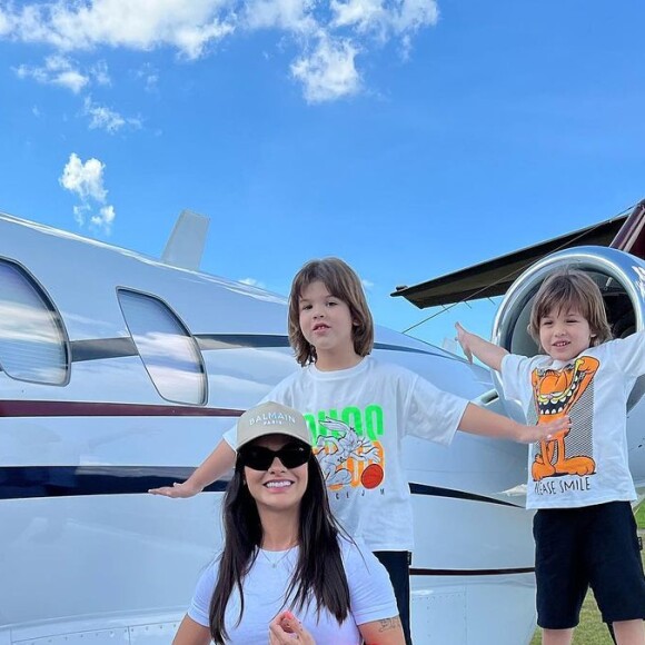 Andressa Suita sobre o primeiro dia de aula dos filhos: 'Quem ficou com o coraçãozinho apertado fui eu'