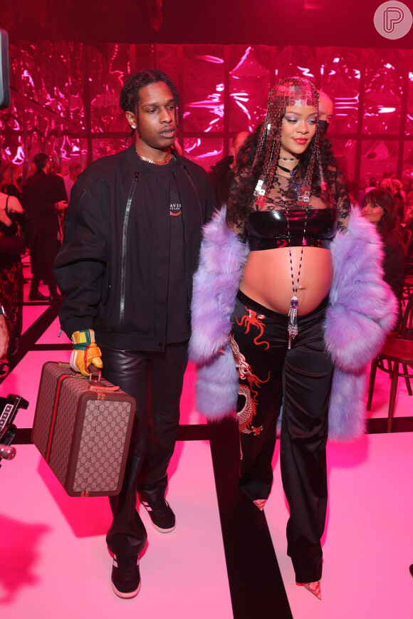 Rihanna e A$AP Rocky chegaram juntos ao desfile da Gucci na Semana de Moda de Milão