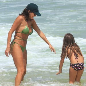 Filha de Deborah Secco, Maria Flor tem 6 anos de idade