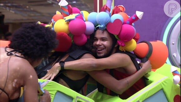 BBB 22: Jade Picon ainda relembrou que Vyni esteve com Jessilane no Monstro dessa semana. 'Como é que você vota nela? Isso é muito incoerente', apontou