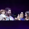 Alok interagiu com os filhos durante show