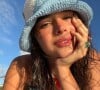 Bruna Marquezine postou fotos de biquíni em viagem e fez brincadeira com a legenda, misturando inglês e português: 'We say SAUDADE'